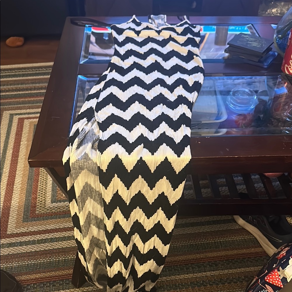 Forever 21 Black and White Asymmetrical Maxi Dress